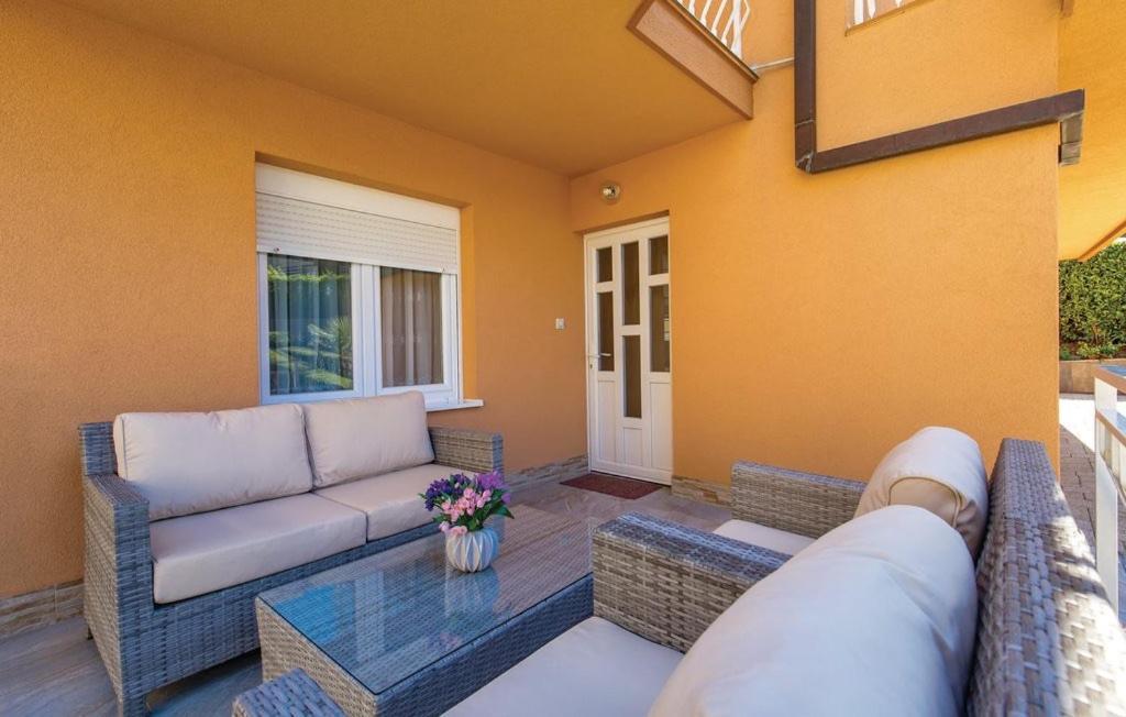 Apartman Viskovo-Opatija 4* Apartment Luaran gambar